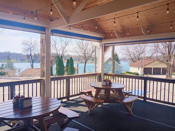 Lakeview Inn sister lakes 