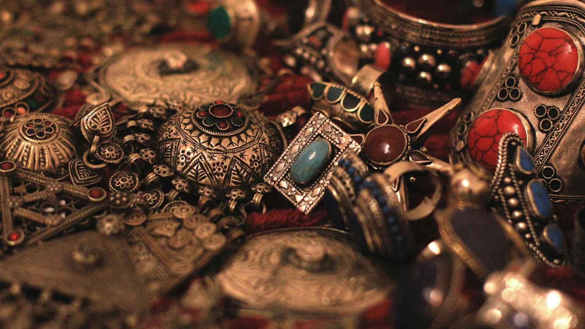 Antique Jewelry