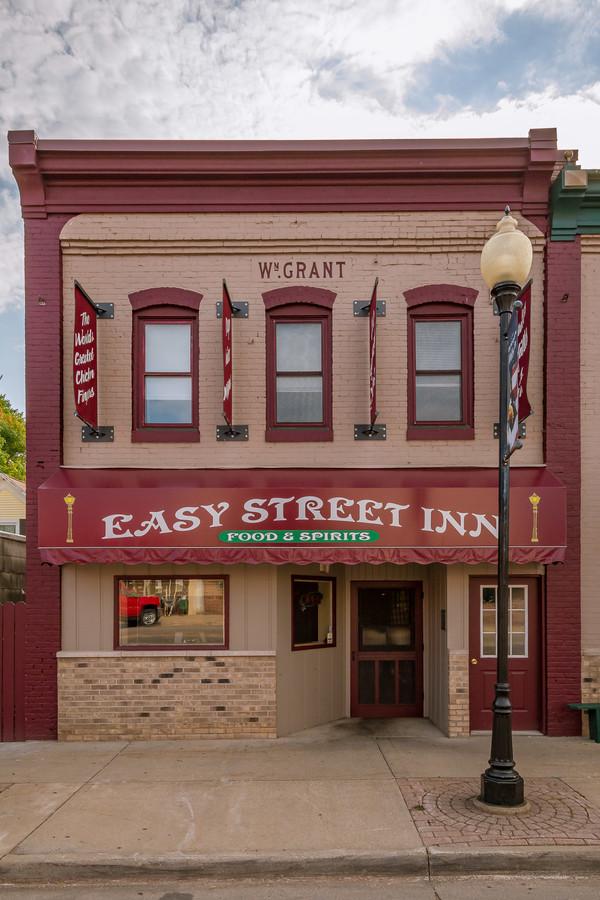 Easy Street Inn coloma mi